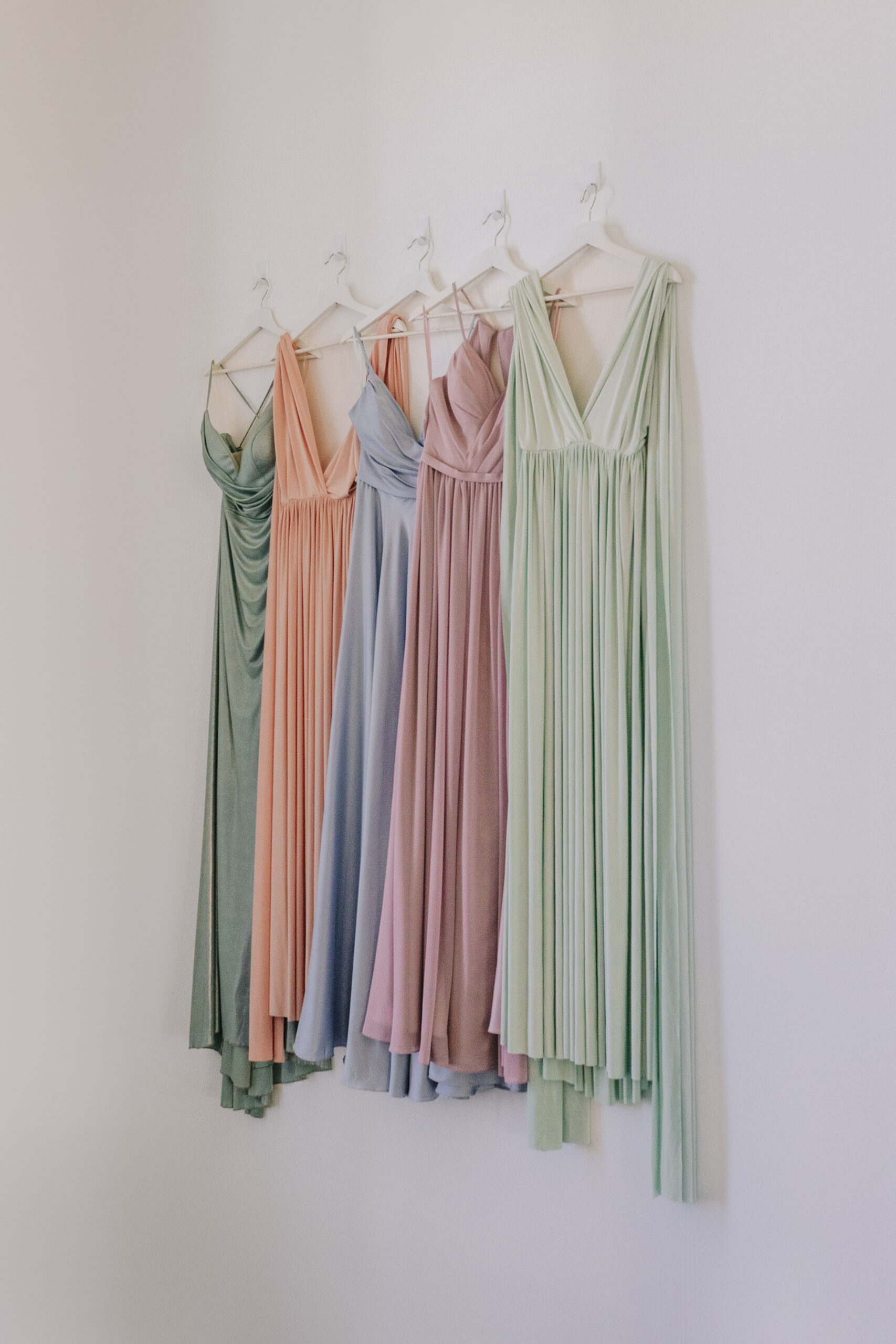 Veronika Rodriguez Hochzeitsplanerin für Mülheim an der Rund Umgebung, Brautjungfernkleider in Pastellfarben