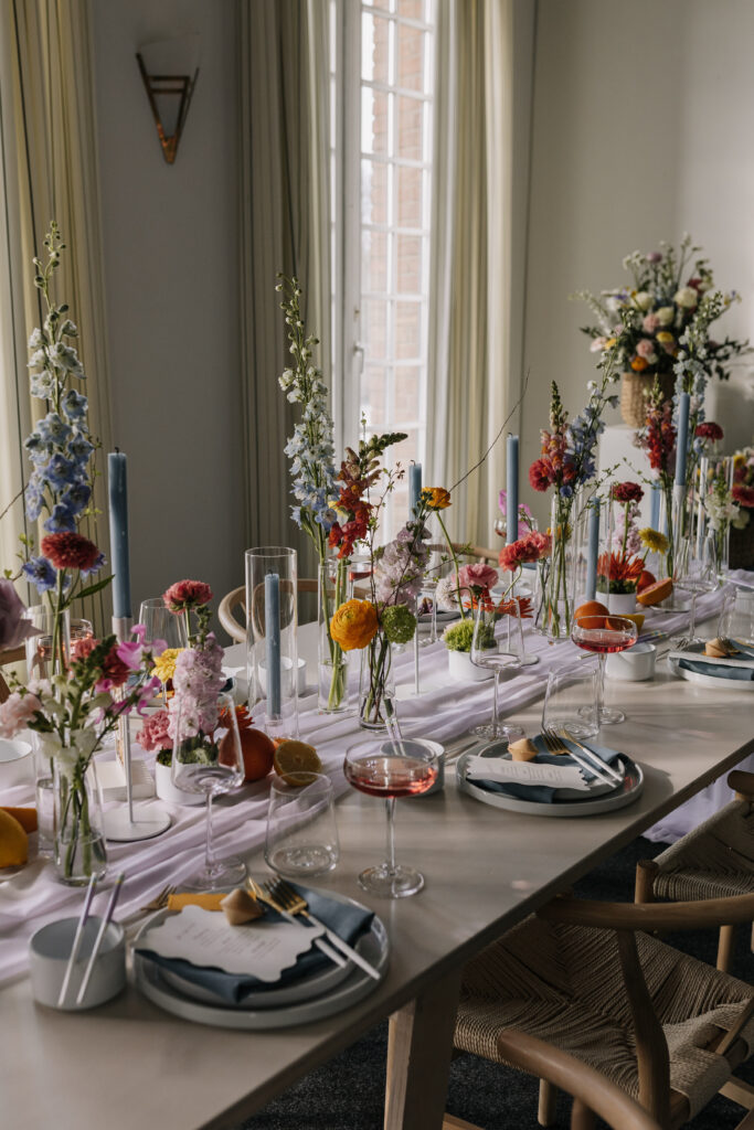 Veronika Rodriguez Hochzeitsplanung für Mülheim an der Ruhr und Umgebung, Hochzeitstisch stillvoll gedeckt